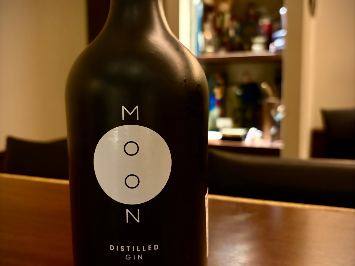 gin: moon distilled&nbsp;gin